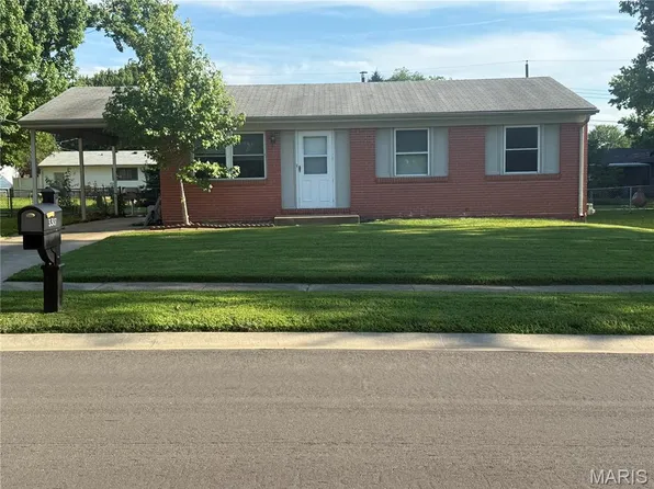 3307 Ipswich Ln, Saint Charles, MO 63301