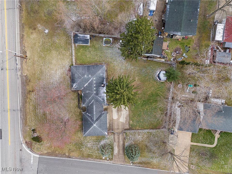 2nd image of 4999 Hudson Dr