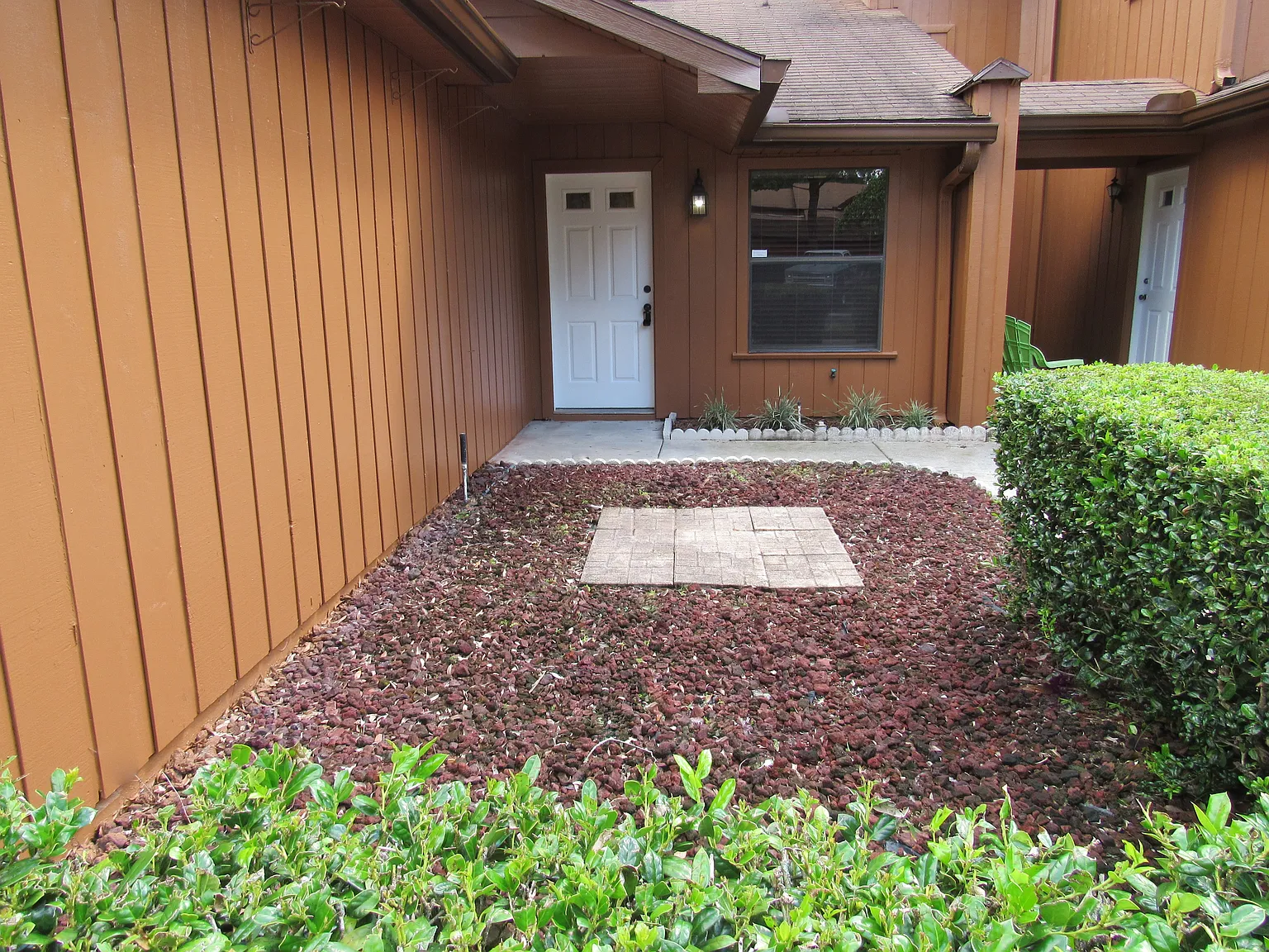 2 bed, 924 sqft, $1,400 — Photo 2