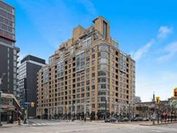 438 Richmond St W #1105, Toronto, ON M5V 3S6