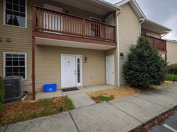 2nd image of 2451 Mosby Ct
