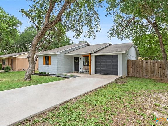 3rd image of 1308 Shady Ln