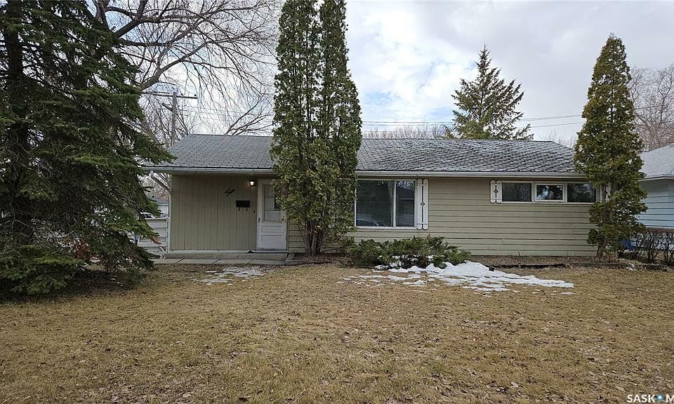 1st image of 4 Fox Glove Cres