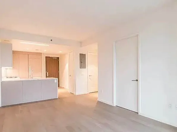 133-27 39th Avenue image 15 of 18