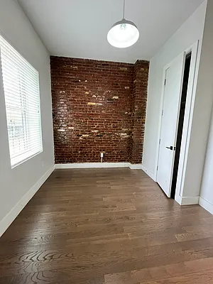 Rented by Hagstrom Management Inc | media 34