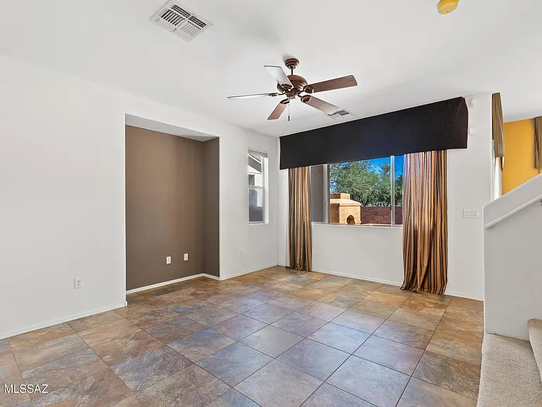 1605 W Homecoming Way — Photo 11