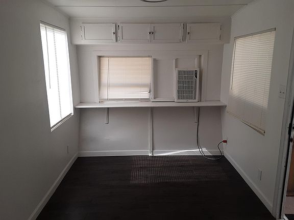 4th image of 710 S Lawson Dr #17