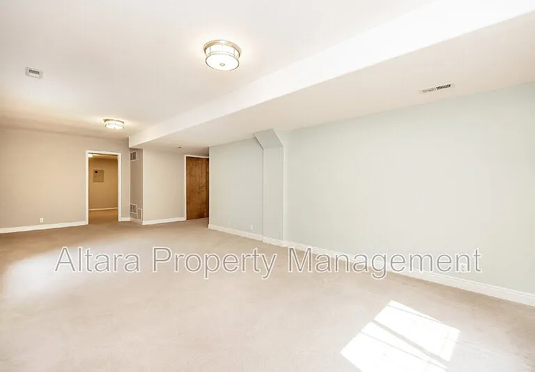1825 Starstone Ct — Photo 22