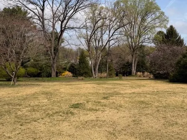 5013 Lake Cir, Columbia, MD 21044