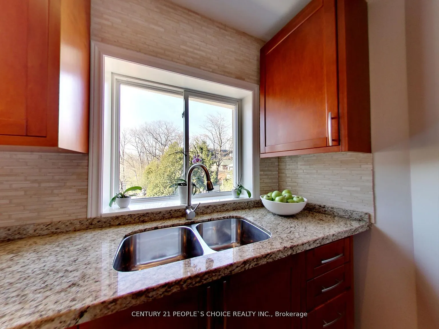 3 bed, $4,200 — Photo 4