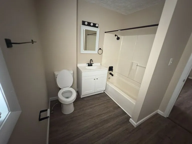 223 S McKinley Ave — Photo 20