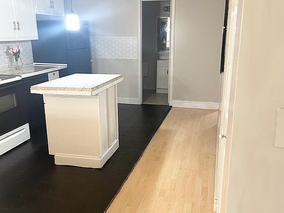 2nd image of 2638 Wren Cir #B