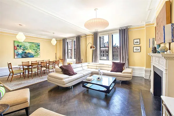 Sold by R New York | media 11