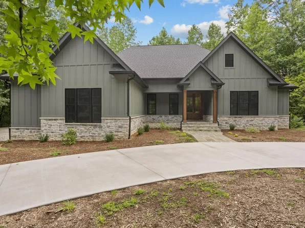 328 Glen Hollow Rd, Travelers Rest, SC 29690