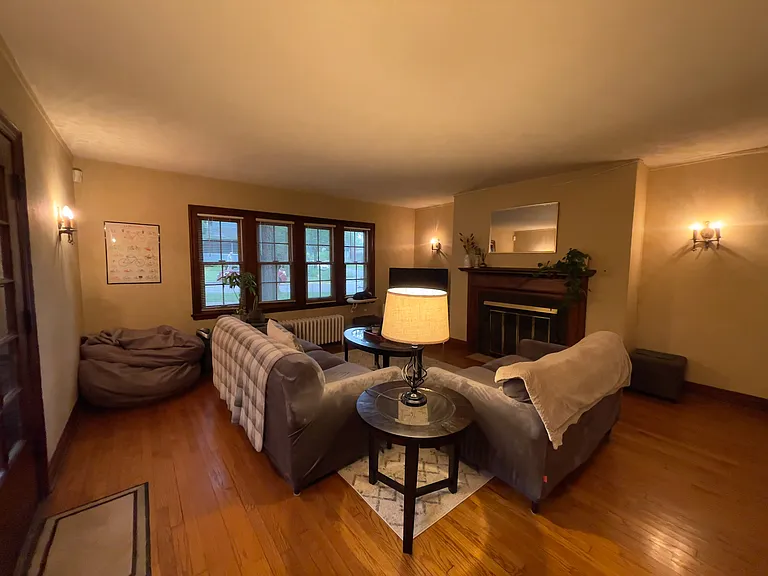 2226 Kendall Ave — Photo 11