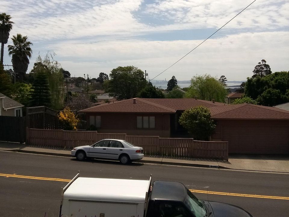 2nd image of 2323 Clinton Ave APT D