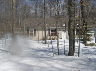 1060 Apache Trl, Gouldsboro, PA 18424