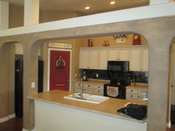 4th image of 123 N 1120 W