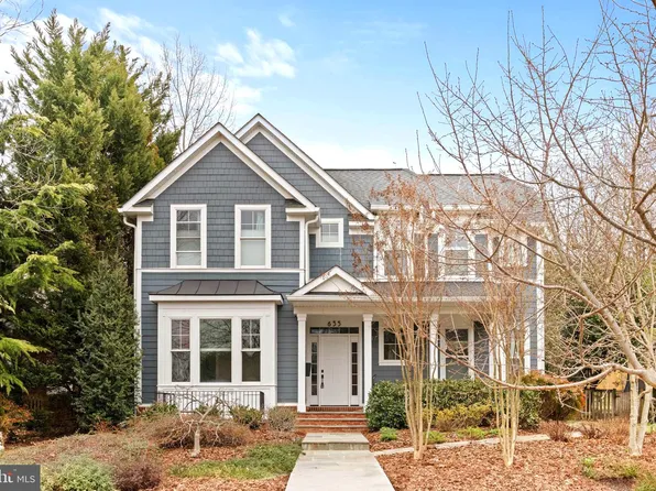 635 Putnam Pl, Alexandria, VA 22302