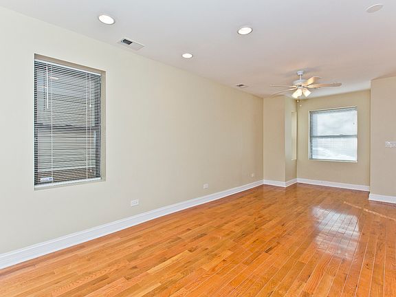 2nd image of 3727 N Marshfield Ave #1