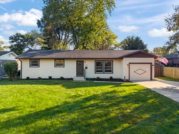574 Cheyenne Trl, Carol Stream, IL 60188