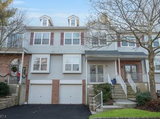 13 Birch Ter, Mount Arlington, NJ 07856