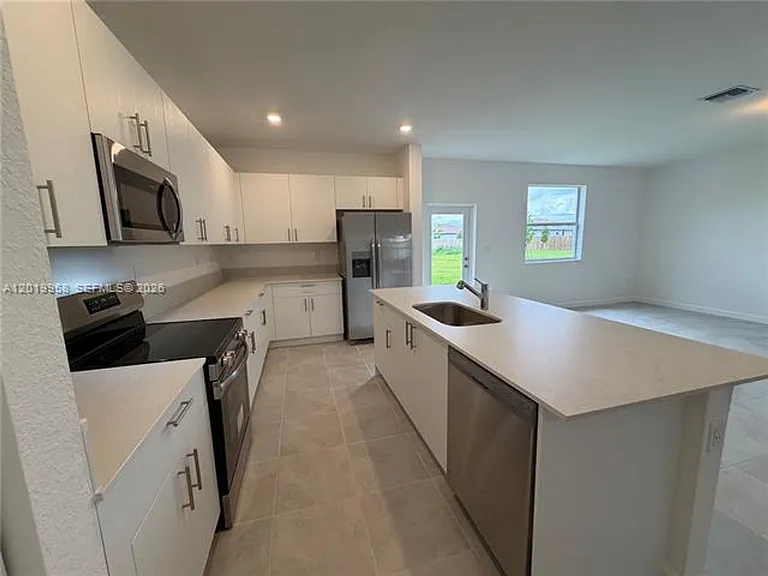 2384 SE 29th Dr — Photo 9