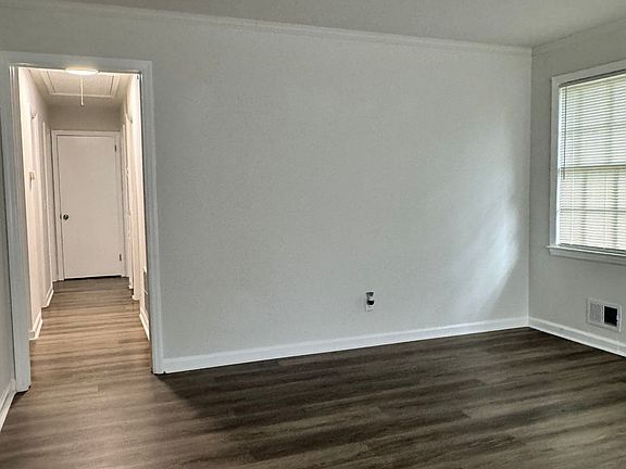 3rd image of 416 W Lakeside Ave