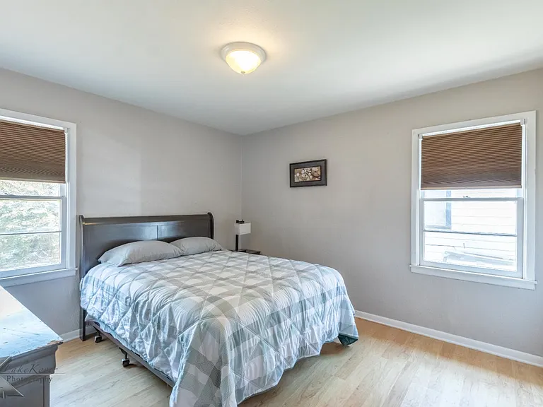 833 Westview Dr — Photo 9
