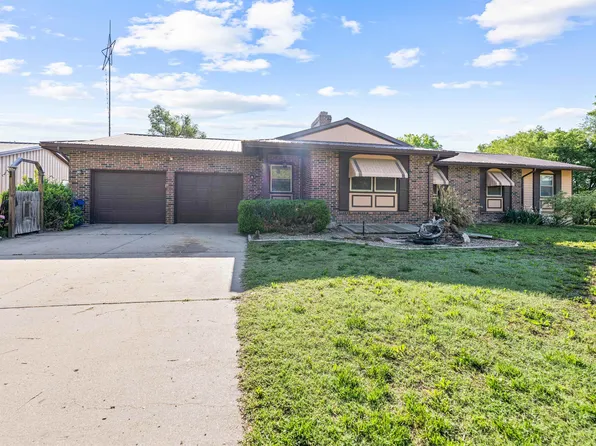 205 S Jackson St, Marquette, KS 67464