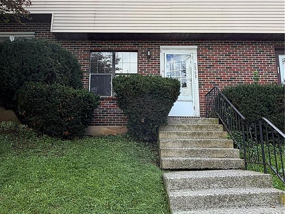 2nd image of 2868 Ithaca St