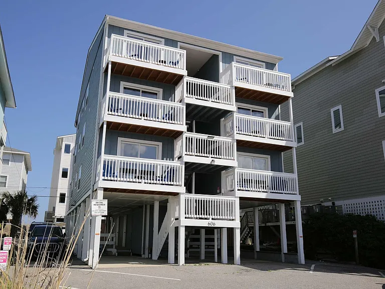 606 Carolina Beach Ave S #ID1302657P — Photo 13