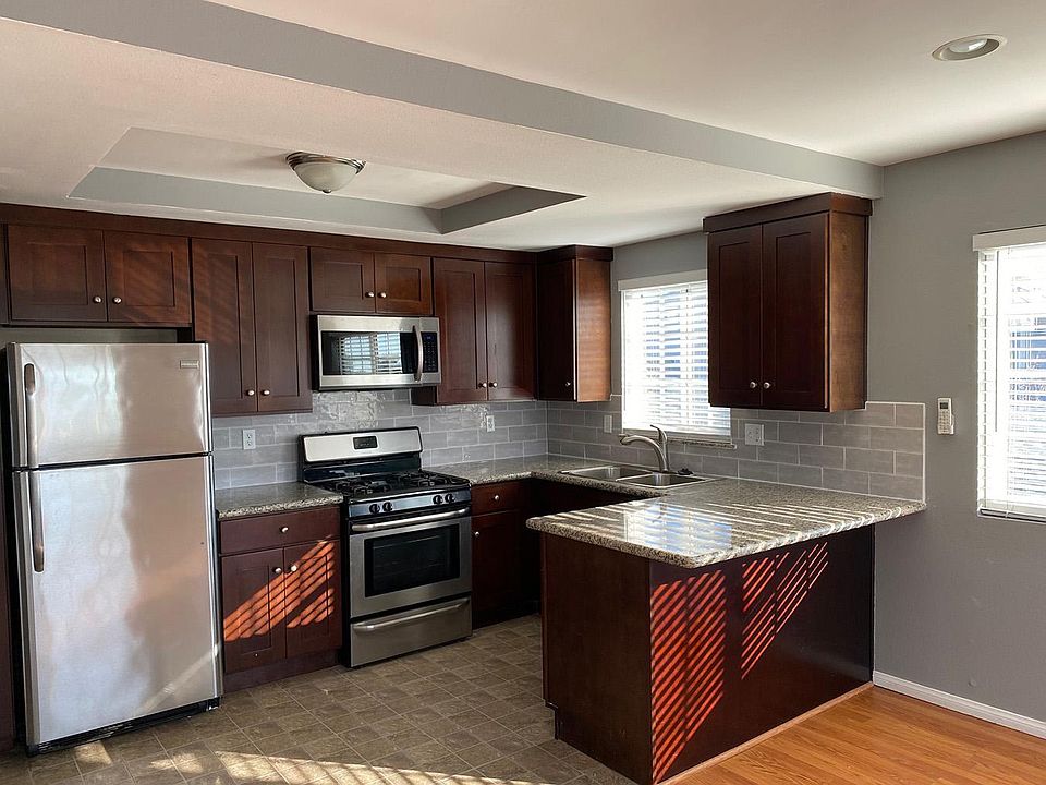 1st image of 1226 N Mariposa Ave #1