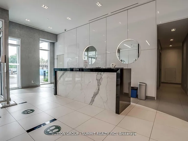 30 Meadowglen Pl #313 — Photo 24