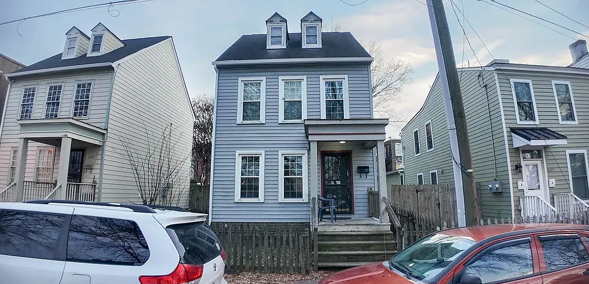 1 bed, 1.5 bath, 1363 sqft, $815 — Photo 1