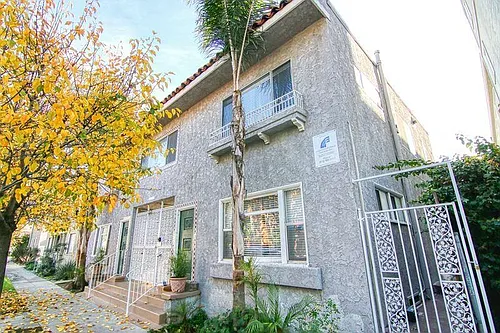 1750 E 1st St #4 Photo 1