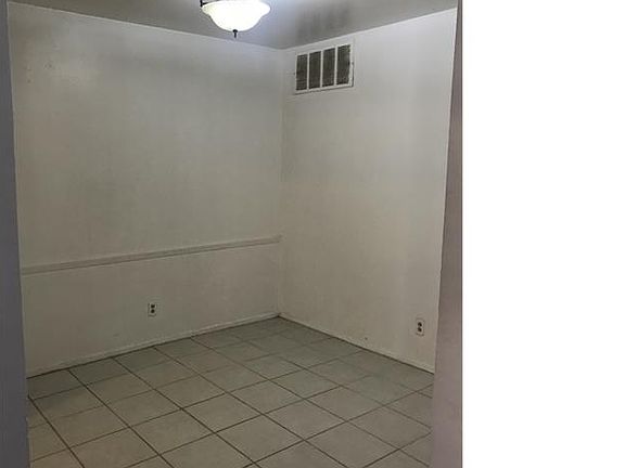 3rd image of 5645 Gaston Ave #104