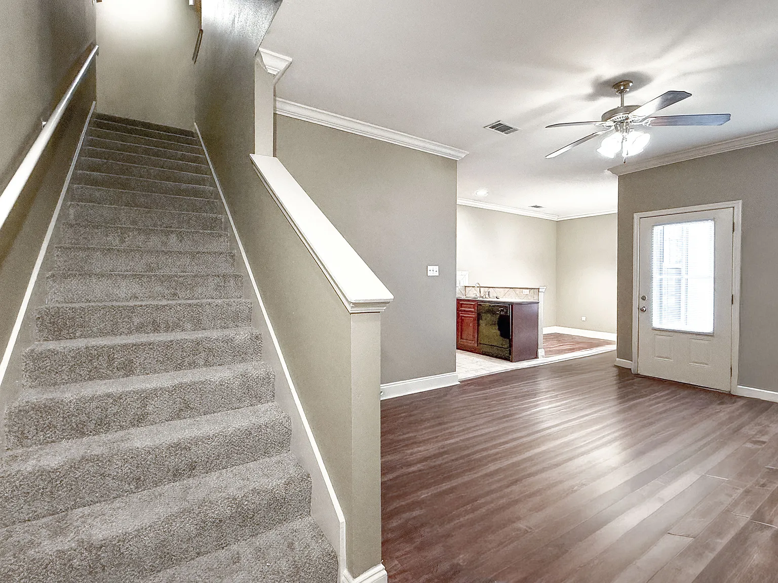 Juban Courts Condos — Photo 4