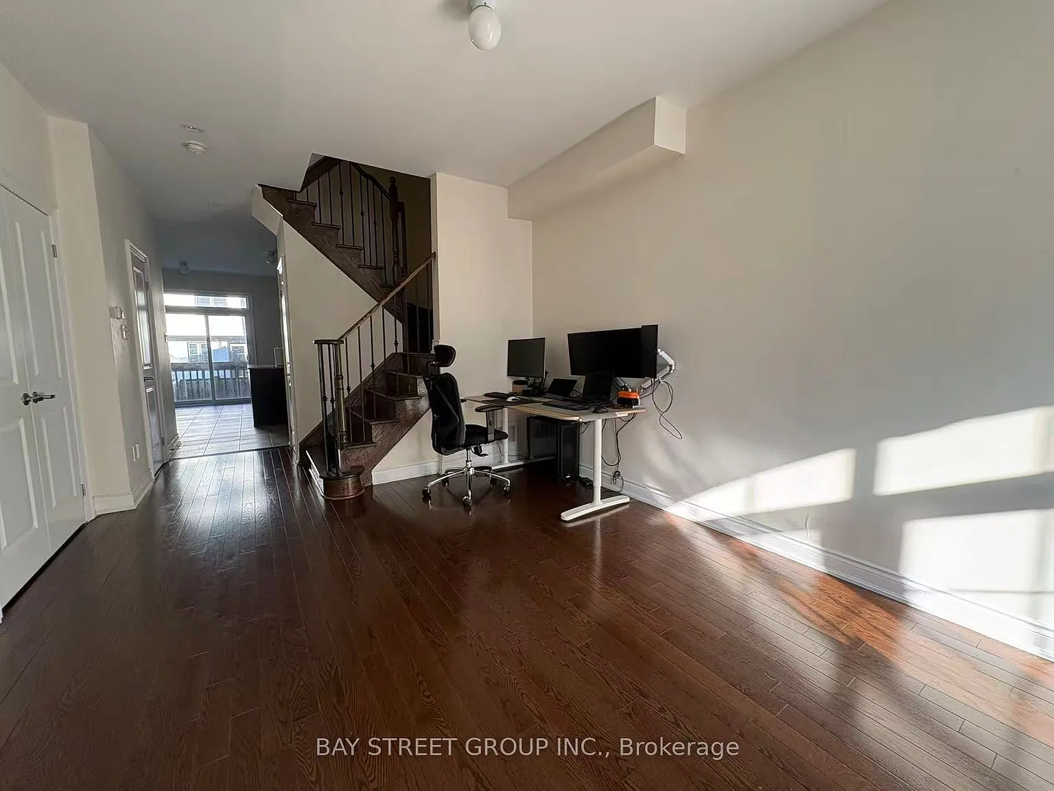 3 bed, $3,899 — Photo 3