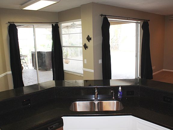 4th image of 9306 Heritage Oak Ct