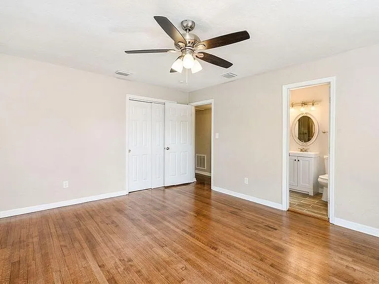 1300 Hardy Ave — Photo 9