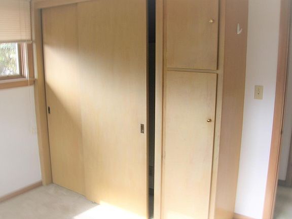 3rd image of 728 N Gardiner Ave APT 2S