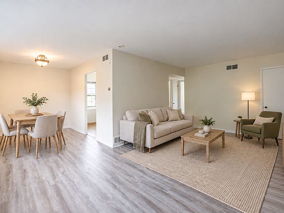 4th image of 4204 N Olsen Ave #6