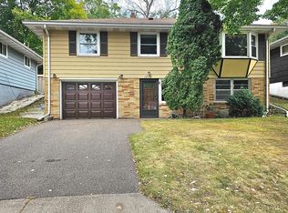 1376 Burr St, Saint Paul, MN 55130