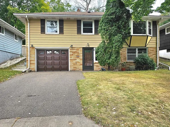 1376 Burr St, Saint Paul, MN 55130