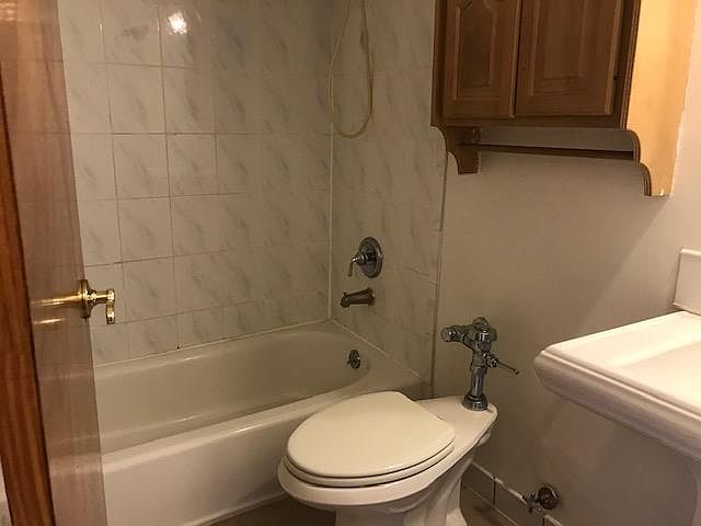2nd image of 9516 Schenck St #1
