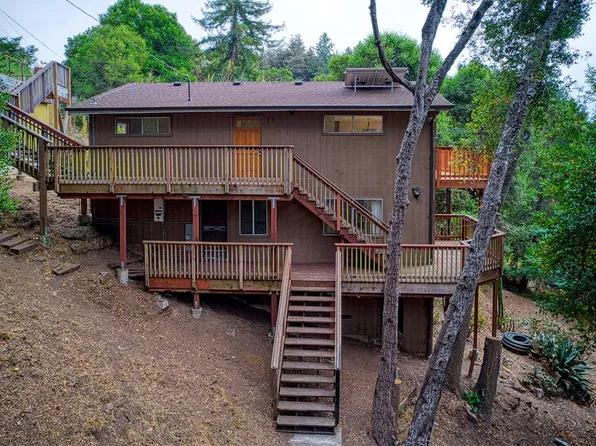 1889 Redwood Dr, Aptos, CA 95003
