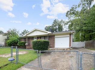 7286 Ryan St, Fayetteville, NC 28314