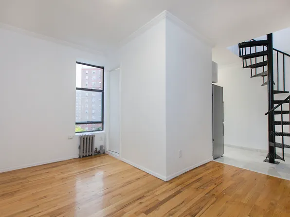 403 East 8th Street image 1 of 8