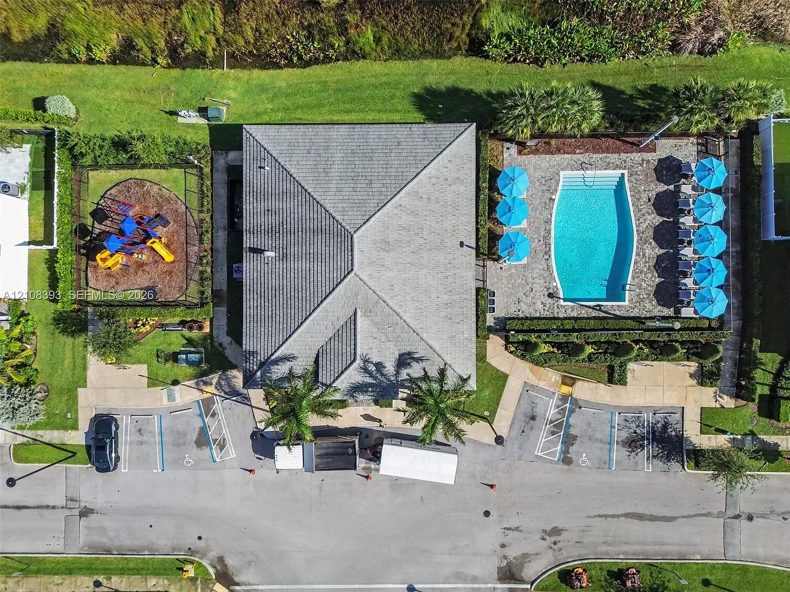 Vista Lago — Photo 2